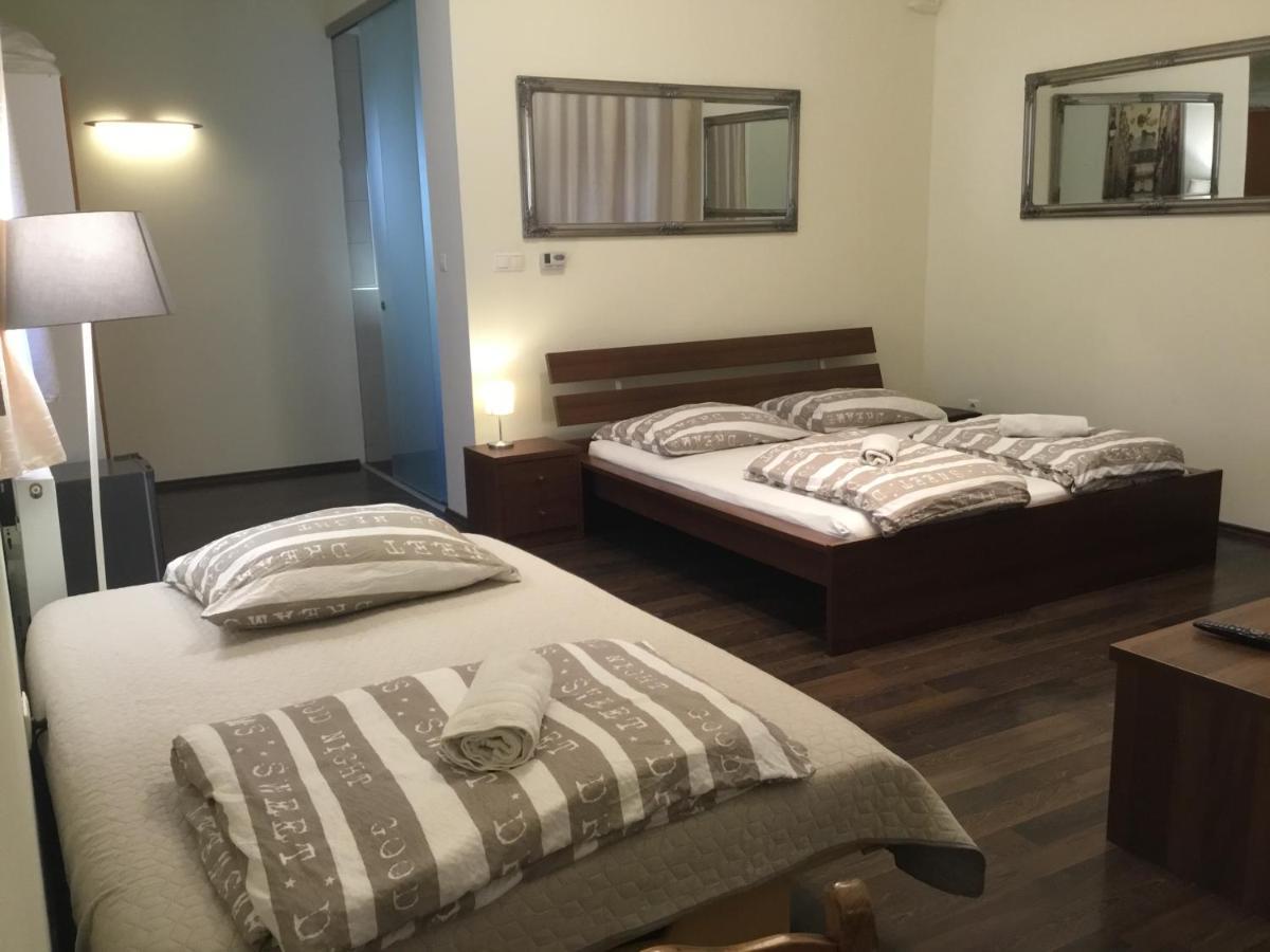 Corso Quiet Apartment บูดาเปสต์ ภายนอก รูปภาพ